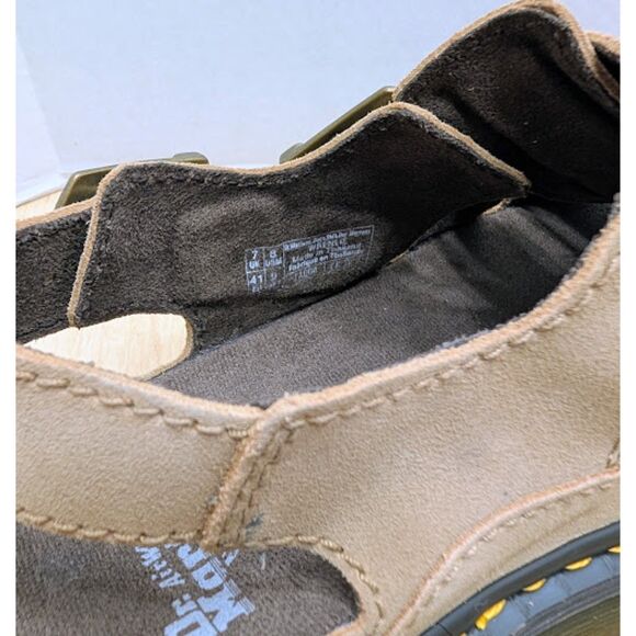 Dr. Martens Wrenlie Savannah Tan Bronx Suede Fisherman Sandals UK 7 NWOB - Picture 11 of 13